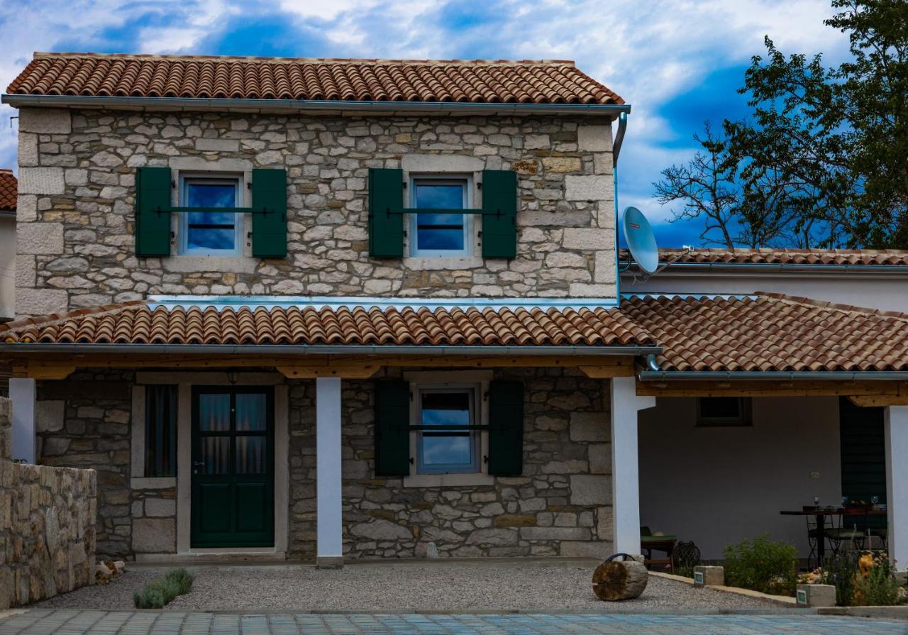 Klara Villa *